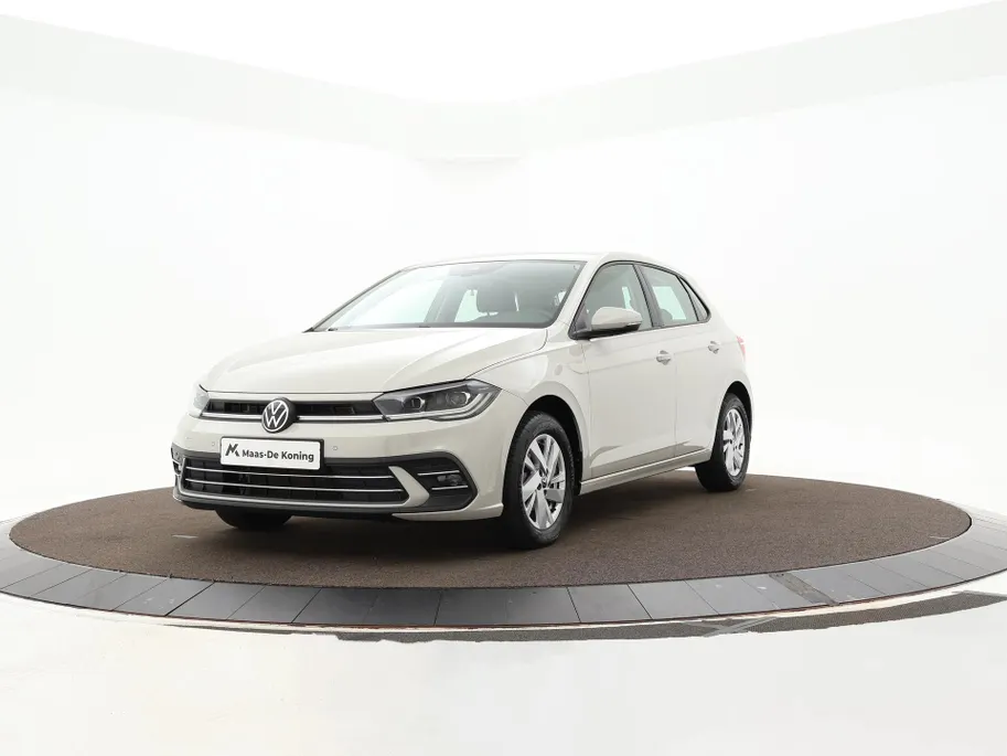 Volkswagen Polo 1.0 TSI 95pk DSG Style · Stoelverwarming · Apple/Android Car Play · P-Sensoren · IQ.Light · Climatronic · 15'' Inch ·