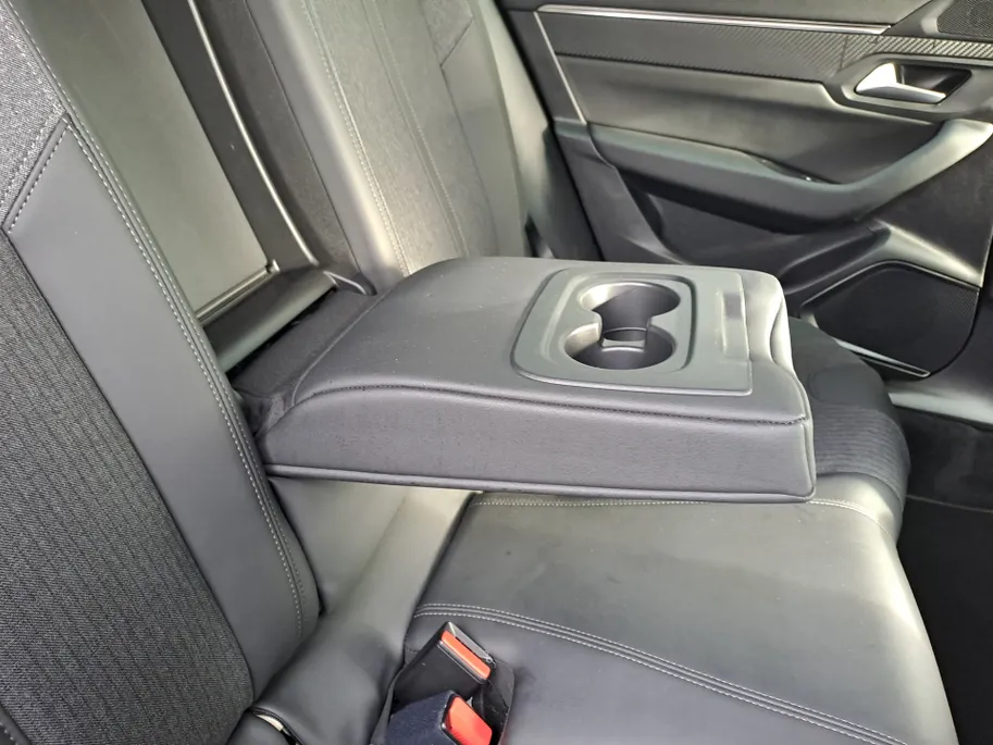 Peugeot 508 SW 1.2 PureTech Allure Pack Business AUTOMAAT | Navigatie | Adaptieve Cruise | Climate | Sensoren | Rijstrooksensor met correctie | Apple Carplay/Android Auto | Dode hoek detector