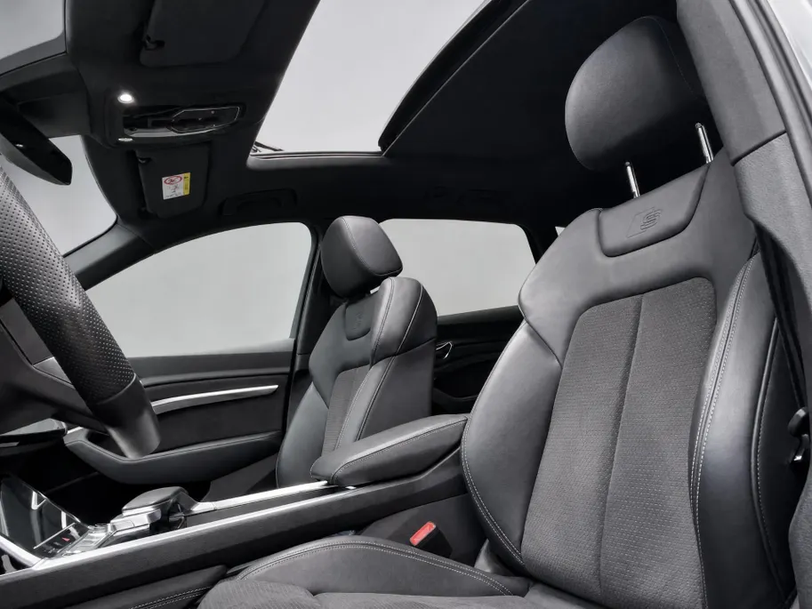 Audi Q8 e-tron 55 408pk Quattro S Edition Competition 115 kWh · SOH 90,9% · Panoramadak · Luchtvering · 360 Camera · Elek. Voorstoelen · 20'' Inch ·