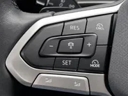 Volkswagen Tayron 1.5eHybrid 200kW/272PK Elegance · Trekhaak · 360°Camera + Parkeersensoren · Apple/Android Car Play · Garantie t/m 13-08-2027