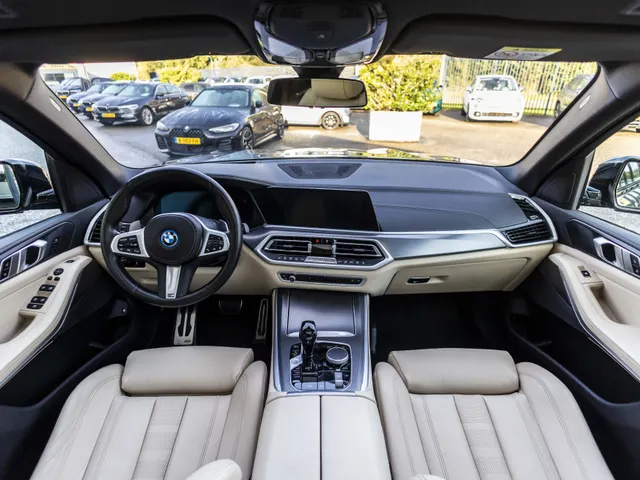 BMW X5 xDrive45e High Executive | M-pakket | Panoramadak | HUD