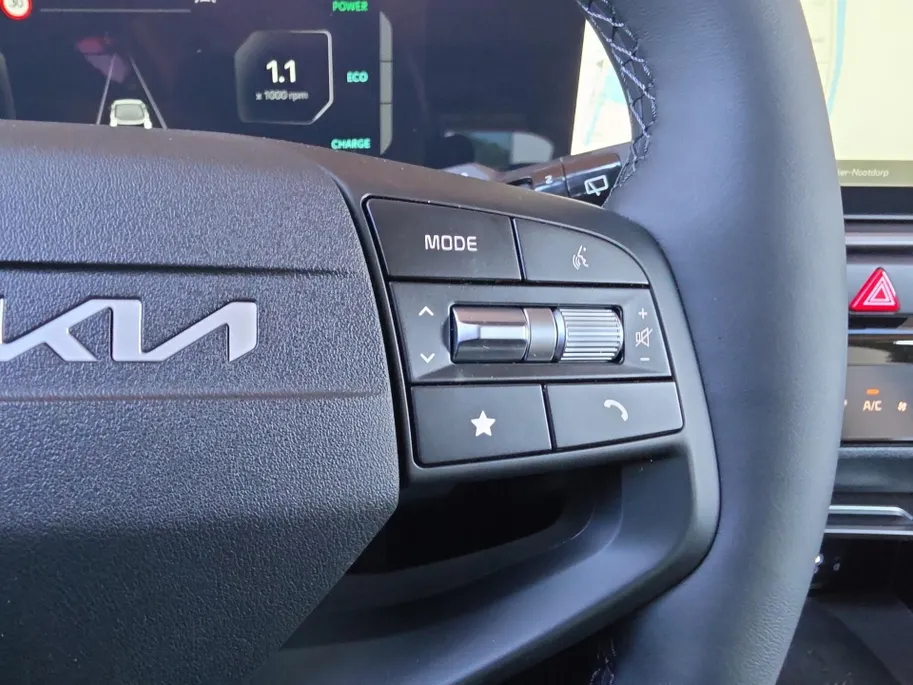 Kia Sportage 1.6 T-GDi Hybrid DynamicPlusLine | Stoel + Stuur verwarming | Navigatie | Climate control | Schuif/kantel dak | Elektrische achter klep
