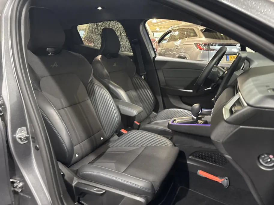 Renault Clio 145PK E-Tech Full Hybrid Esprit Alpine Automaat | DEMO | Bose Audio | Stoelverwarming | 360 Camera | Digital Cockpit | Apple CarPlay/Android Auto | Licht & Regen Sensor | Navi |