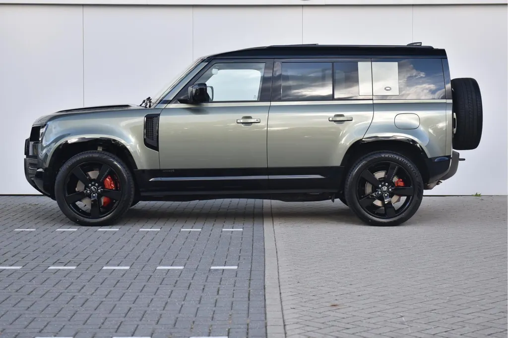 Land Rover Defender X 110 P400e