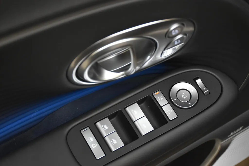 Hyundai IONIQ 9 110,3 kWh 218pk RWD Connect+