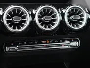 Mercedes-Benz GLA 250 e AMG Line l Trekhaak l Stoelverwarming l Achteruitrij camera