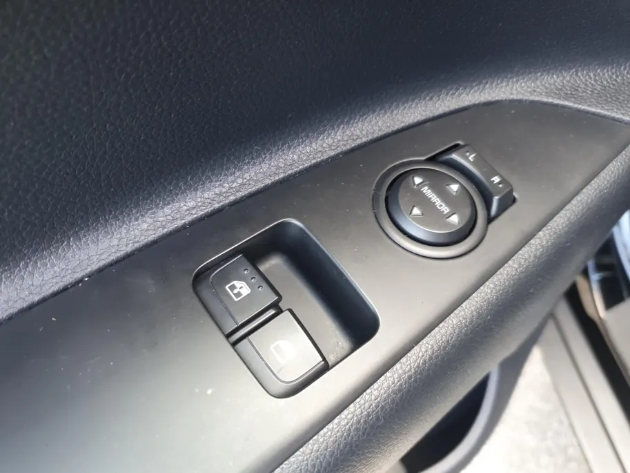 Kia Stonic 1.0 T-GDi MHEV DynamicLine | Navigatie | Camera | Climate control | Cruise control | Apple Carplay / Android Auto | Parkeersensoren achter |