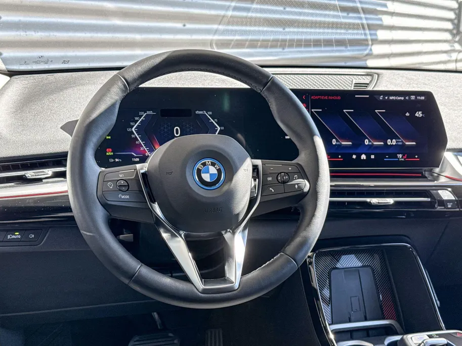 BMW iX2 eDrive20 67 kWh