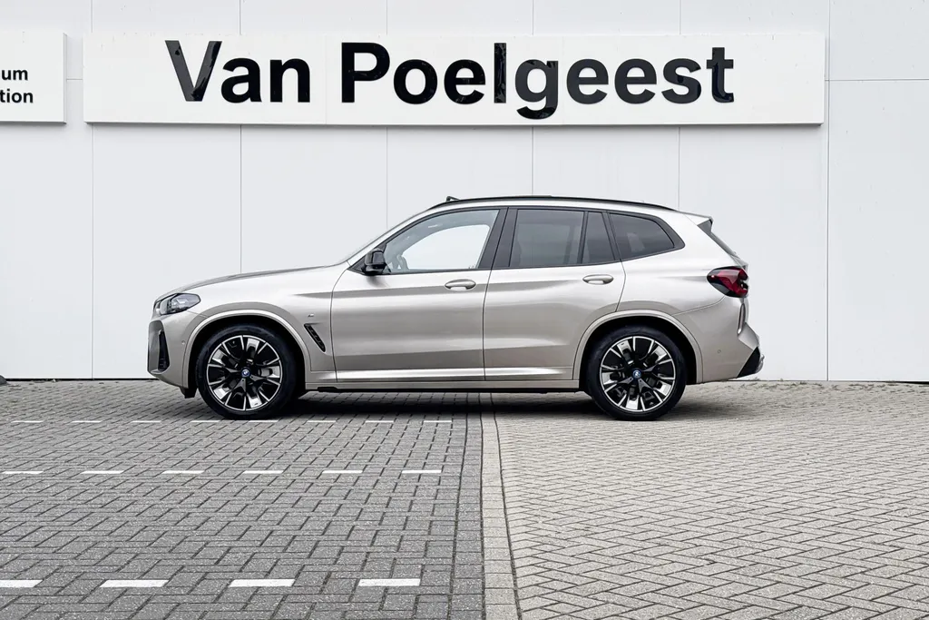 BMW iX3 High Executive