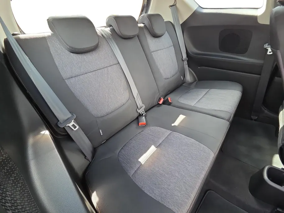 Kia Picanto 1.0 CVVT ComfortLine | Unieke kilometerstand NAP | Parkeersensoren | 100% onderhouden | 12 maanden Bovag Garantie |