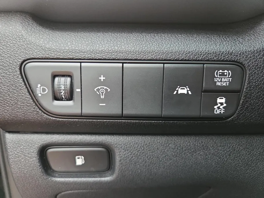 Kia Niro 1.6i Hybrid DynamicLine | 1e Eigenaar | Automaat | Camera | Carplay | navigatie | Cruise Control Adaptief | 12 Maanden BOVAG Garantie |