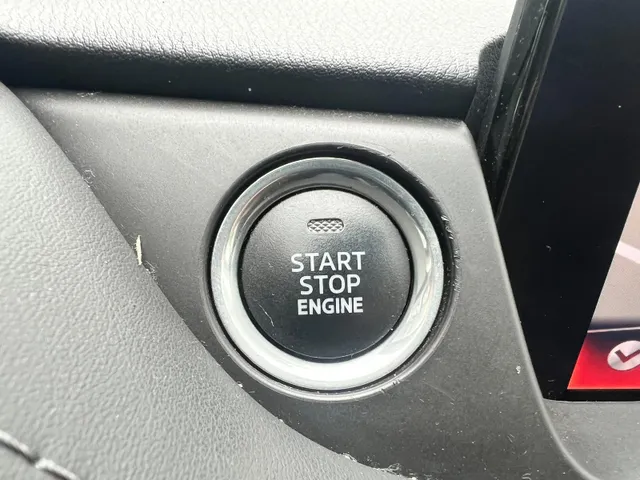 Mazda 6 Sportbreak 2.0 SkyActiv-G 165 Comfortplus Business AUTOMAAT | LEDER | Bose AUDIO | 19"LM VELGEN | STOEL- en STUURVERWARMING | STOEL VENTILATIE | APPLE VARPLAY /ANDROID AUTO |