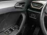CUPRA Formentor 1.4 TSI e-Hybrid 204pk DSG Essential Limited · Panoramadak · Camera · Elek. Achterklep · Apple/Android Car Play · Keyless ·