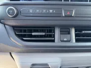Ford E-Transit Custom 320 L1H1 Trend 71 kWh | Uit Voorraad Leverbaar | 344km WLTP Rijbereik | Achteruitrijcamera | Cruise Control | Parkeersensoren voor en achter | Verwarmbare Stoel en bijrijdersbank | Voorruitverwarming | Apple Carplay & Android Auto