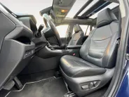 Toyota RAV4 2.5 Hybrid AWD Executive |1650 kg Trekgewicht |Trekhaak| Leer| Navigatie| Schuif-kanteldak | Verwarmbare stoelen| Adaptieve Cruise Controle| All season banden|