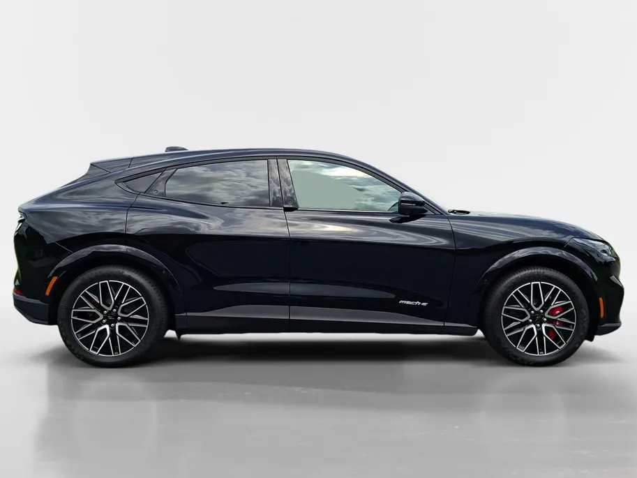 Ford Mustang Mach-E Extended Premium RWD 91 kWh | Technologypack | 360Camera | Adaptive Cruisecontrol | El. Achterklep | 19' Lichtmetaal | B&O Audio | Nieuw op voorraad! |