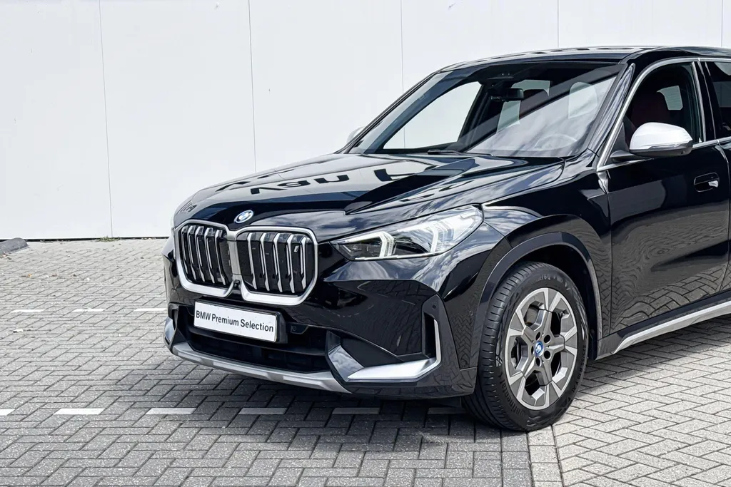 BMW iX1 xDrive30