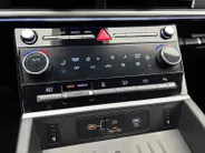 Hyundai Santa Fe 1.6 T-GDI PHEV Premium Plus 4WD 7p | Uniek Two Tone wrap Z-Signing | LED koplampen | Bose Audio | All Season banden | Lederen bekleding | NU Rijklaarprijs! Incl.12 Maanden, APK, Onderhoudsbeurt etc! Premiumpakket gratis!
