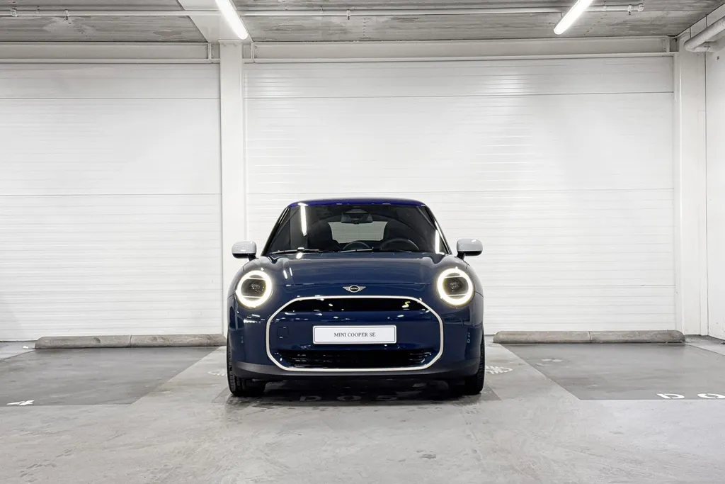 MINI Cooper 3-deurs Electric Cooper SE Favoured M 54.2 kWh
