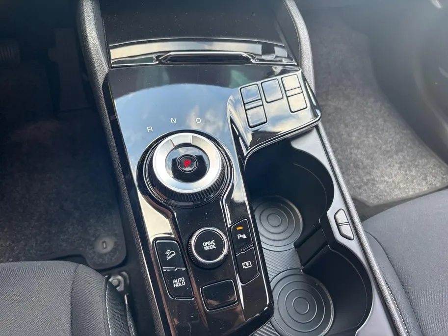 Kia Sportage 1.6 T-GDi Hybrid DynamicLine | Trekhaak | Navigatie | Camera | Adaptieve cruise control | Parkeersensoren voor en achter | Apple Carplay / Android Auto |