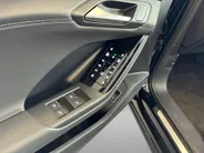 Audi Q6 e-tron Sportback Advanced edition 83 kWh 252 PK · Sportstoel lederen bekleding · Winterpakket · Trekhaak elek. wegklapbaar
