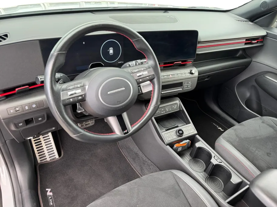 Hyundai Kona 1.6 GDI HEV N Line | Navigatie| Stoelverwarming/koeling |Elektrisch verstelbare stoelen met gegeugen| Elektrische achterklep| 360 graden camera|