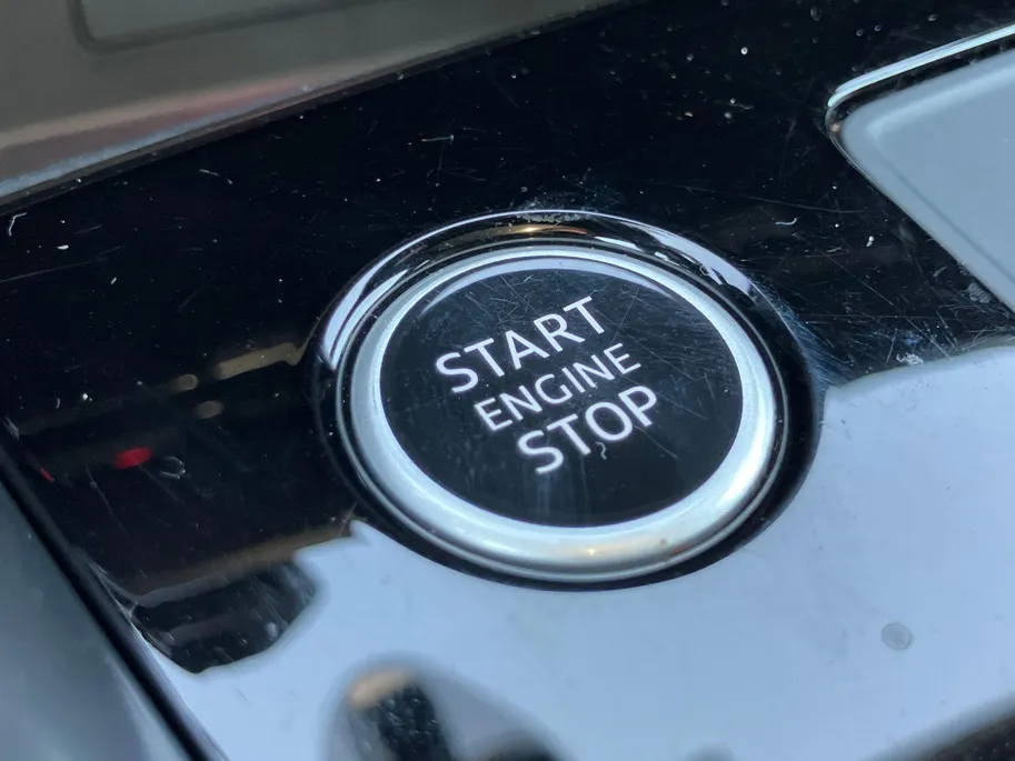 Audi A3 Sportback 45 TFSIe 245pk S edition Competition · Panoramadak · Camera · Massage functie · Apple/Android Car Play · Adaptive Cruise Control · Elektrisch verstelbare stoelverstelling · Stoelverwarming ·