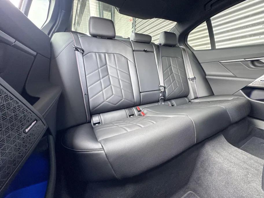 BMW i5 Sedan eDrive40