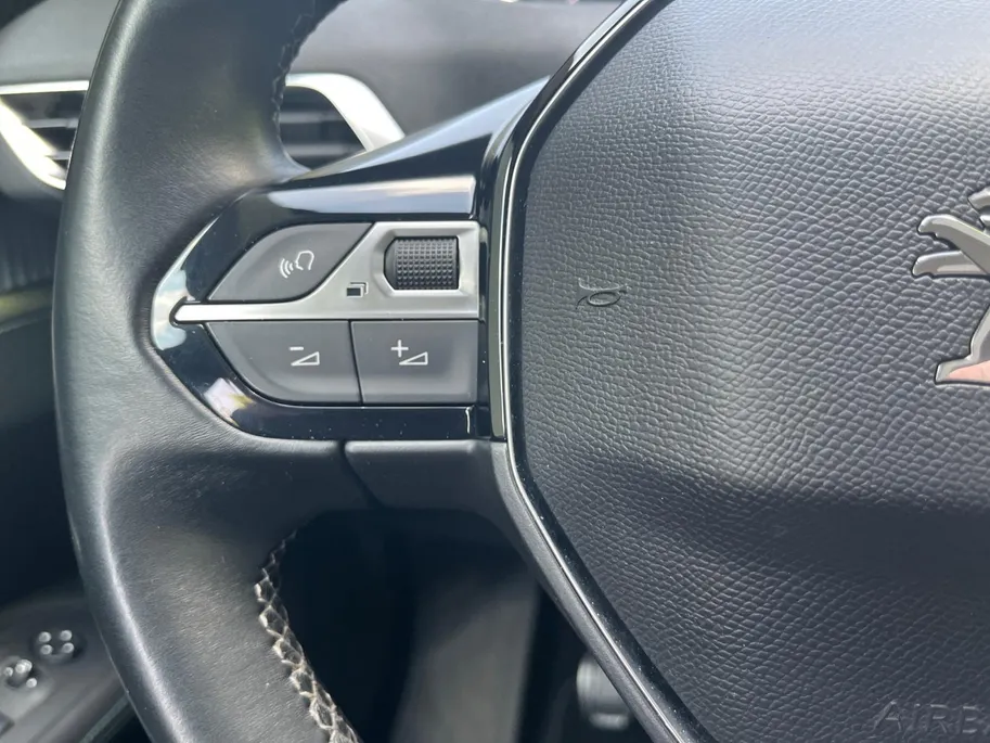 Peugeot 3008 1.2 PureTech Allure Pack | Navigatie | Carplay | Parkeercamera
