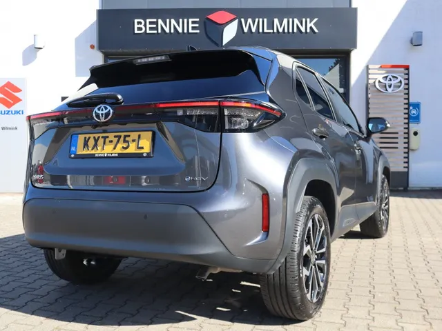 Toyota Yaris Cross 1.5 Hybrid 115 Dynamic Parkeersensoren | Stuur en stoelverwarming