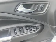 Ford Kuga 1.5 EcoBoost 150 pk ST Line afneembare - trekhaak - voorruitverwarming - groot navi