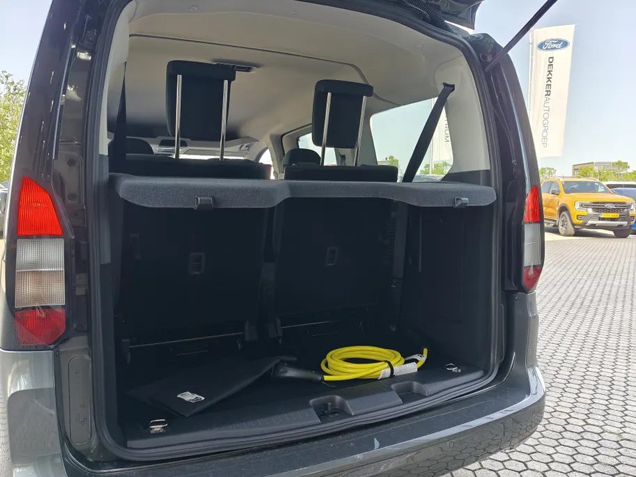 Ford Tourneo Connect Titanium 1.5 PHEV 7 persoons