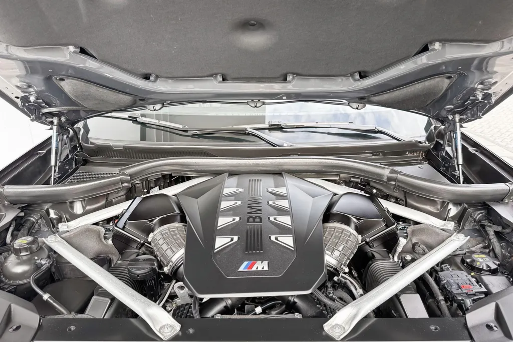 BMW X7 M60i xDrive