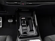 Volkswagen Golf 1.5 272pk DSG eHybrid GTE · Panoramadak · 360 Camera · Wegklapbare Trekhaak  · Apple/Android Car Play · 18'' Inch · Garantie t/m 19-06-2030 of 100.000km