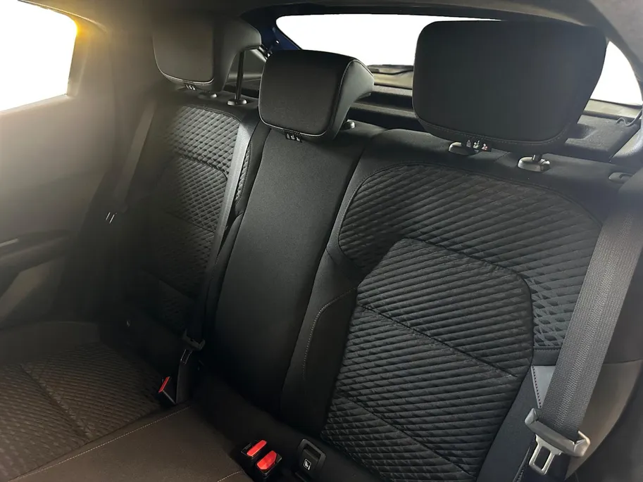 Renault Clio Techno | 1.800,- Euro Voorraadkorting | Camera | Climate Control﻿ | Draadloze oplader | 18 Inch velgen | Dode hoek Detectie | Sfeerverlichting