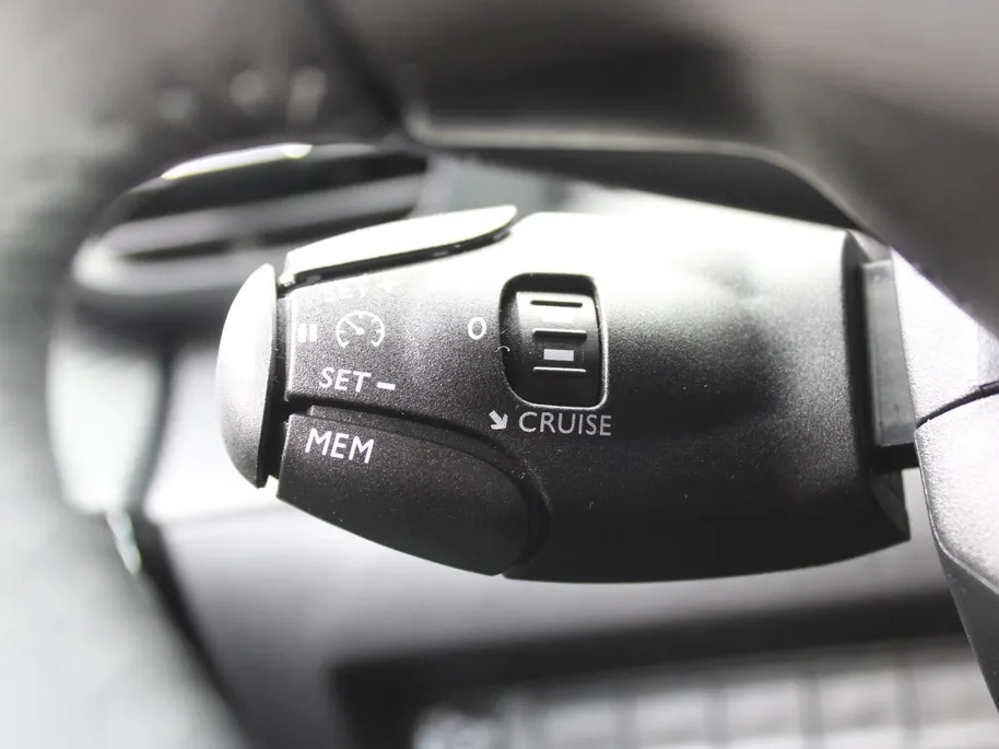 Peugeot 208 1.2 PureTech 100 Active | Airco | Cruise | Navi | LED | Apple CarPlay/Android Auto |