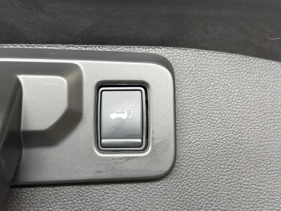 Renault Austral 1.2 E-Tech full hybrid 200 techno *Navi+Camera*Two-Tone*Climate*Aut. Achterklep*Mooie Auto!