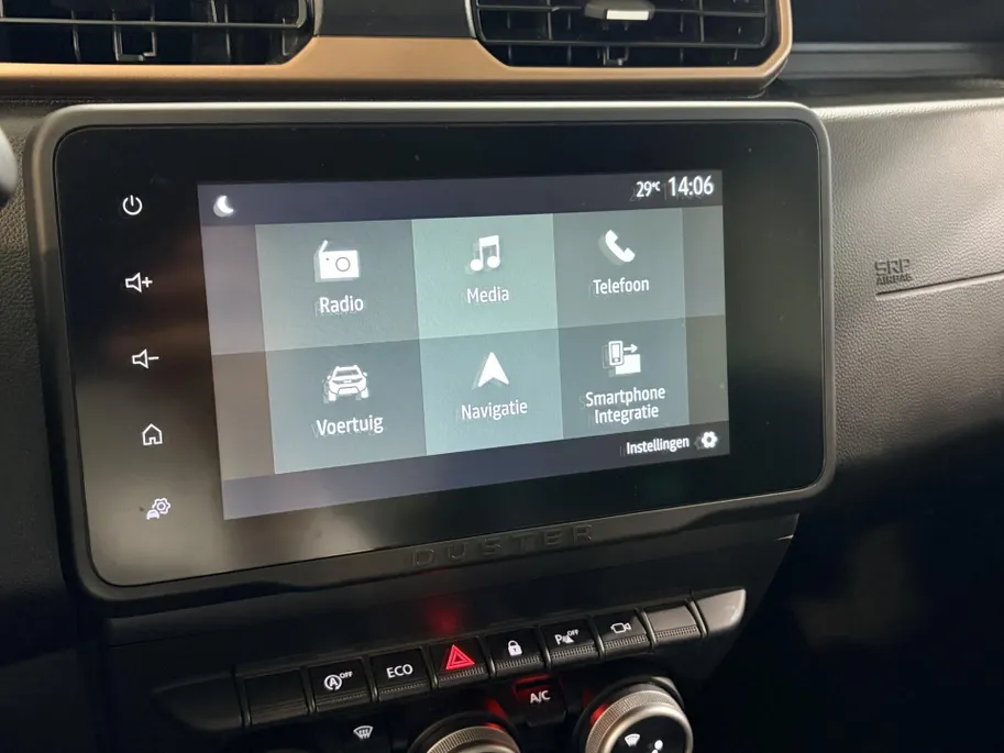 Dacia Duster 150PK TCe Extreme Automaat | Navigatie | Apple Carplay/Android Auto | Cruise Control | Climate Control | Lichtmetalen Velgen | Dodehoek detectie | Licht & Regen Sensor |