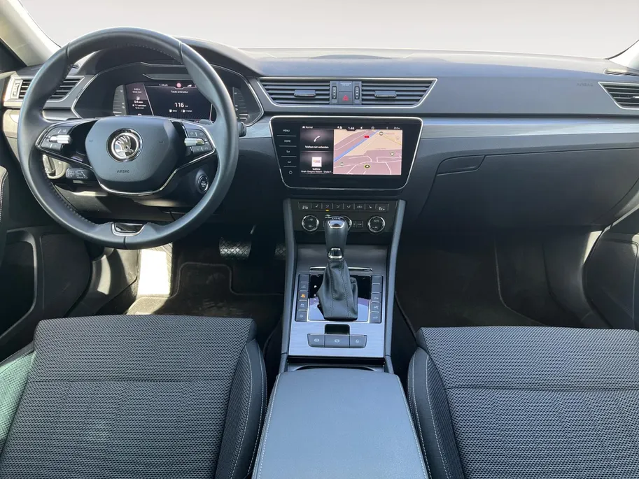 Škoda Superb Combi 1.4 TSI iV Business Edition Plus | Uniek lage km-stand | 360 camera | Adaptieve Cruise Control | Stoel- en stuurverwarming