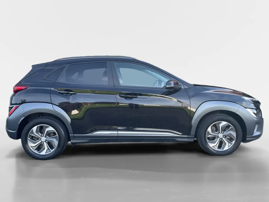 Hyundai Kona 1.6 GDI HEV Fashion Sky | Navigatie| Lichtmetalen velgen| Parkeersensoren| Schuif- kanteldak| Climate Controle| Adaptieve Cruise Controle| Dode hoeksensor|