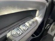 MINI Countryman 1.5 Cooper MINI Yours |achteruitrijcamera| Extra getint glas |Cruise control adaptief| Comfortstoel(en)| Lederen bekleding| 12 maanden Bovag Garantie|