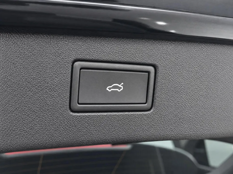 Volkswagen Tiguan 1.5TSI/150PK DSG Life Edition · Trekhaak · Navigatie · Apple/Android Car Play · Stoelverwarming · Garantie t/m 19-01-2028
