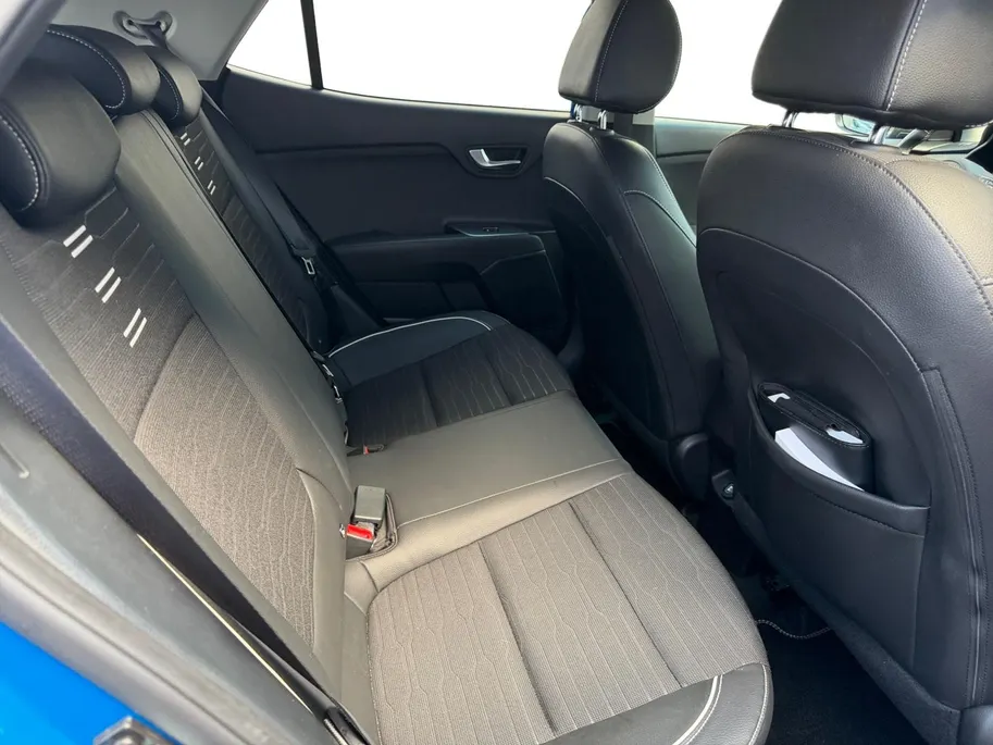 Kia Stonic 1.0 T-GDi MHEV GT-Line | Zeer nette auto | Stoel & Stuurverwarming | Navigatie met Apple CarPlay & Android Auto | Achteruitrijcamera |