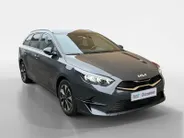 Kia Ceed Sportswagon 1.0 T-GDi MHEV Design Edition Automaat |  Cruise control Adaptief  | Camera| Stoelverwarming | Carplay & Android Auto | Fabrieksgarantie t/m 15-3-2032 +3x 1 jaar* | NAP