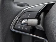 Škoda Enyaq iV 60 Selection 132kW/180 PK · Navigatie · Leder/stof · Apple/Android Car Play · Camera