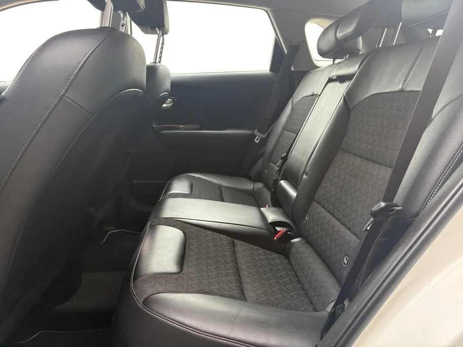Kia Niro 1.6 GDi Hybrid DynamicLine | Navigatie | Apple Carplay / Android Auto | Climate Control | Achterruitrij Camera | Lichtmetalen Velgen |