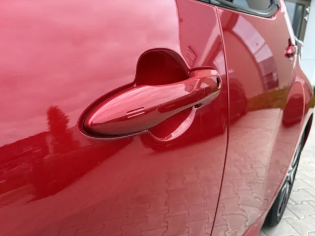 Toyota Yaris 1.5 Hyb. Executive | PDC v/a | Stoelverwarm. | Blindspot |