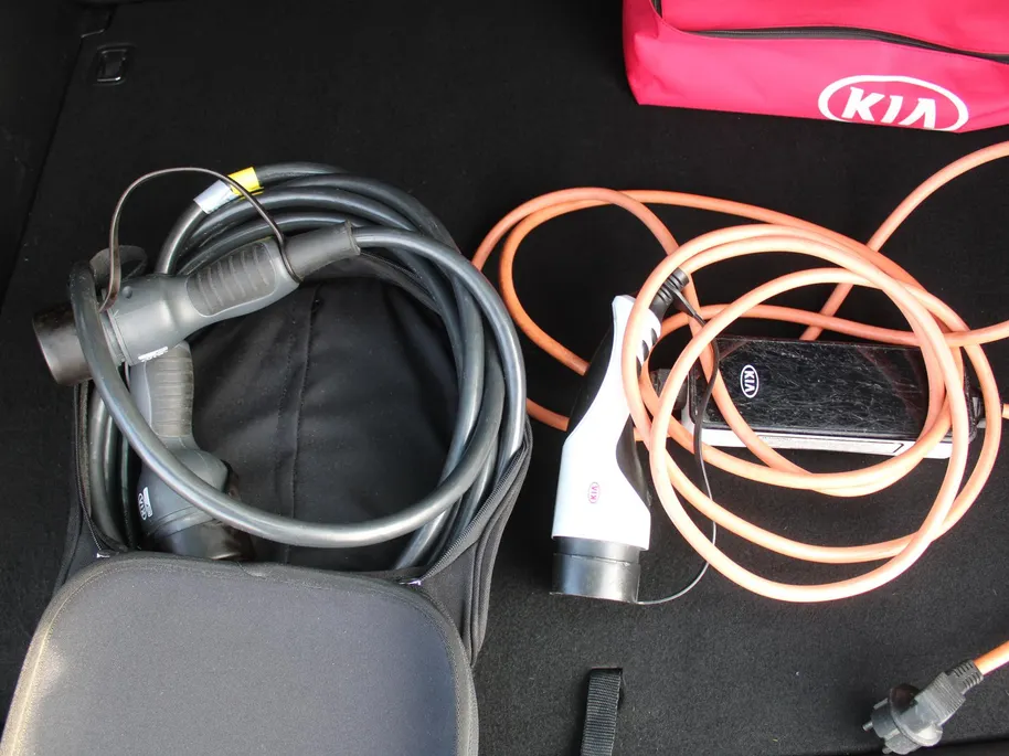 Kia Niro 1.6 GDi PHEV DynamicLine | Plug-in Hybride | Camera | Cruise adapt. | Clima | Navi | Parkeersensor v+a | Apple Carplay/Android Auto | 16' LM | Dealeronderhouden |