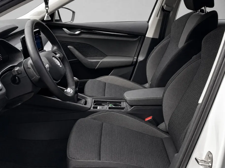 Škoda Octavia Combi 1.5TSI/115PK FL Selection · Apple/Android Car Play · Parkeersensoren · Stoelverwarming · Garantie t/m 04-12-2028 of 120000km.