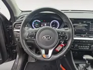 Kia Niro 1.6 GDi Hybrid DynamicLine | All Season Banden | Cruise Control | Climate Control | Camera | Navigatie | Half Leder |